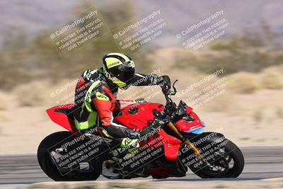 media/Dec-01-2025-Moto Forza (Mon) [[2daa91e15f]]/2-Intermediate Group/Session 3 (Turn 7 Inside Pans)/